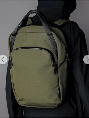 Alpaka Bravo Tote Backpack in Army Green NWOT